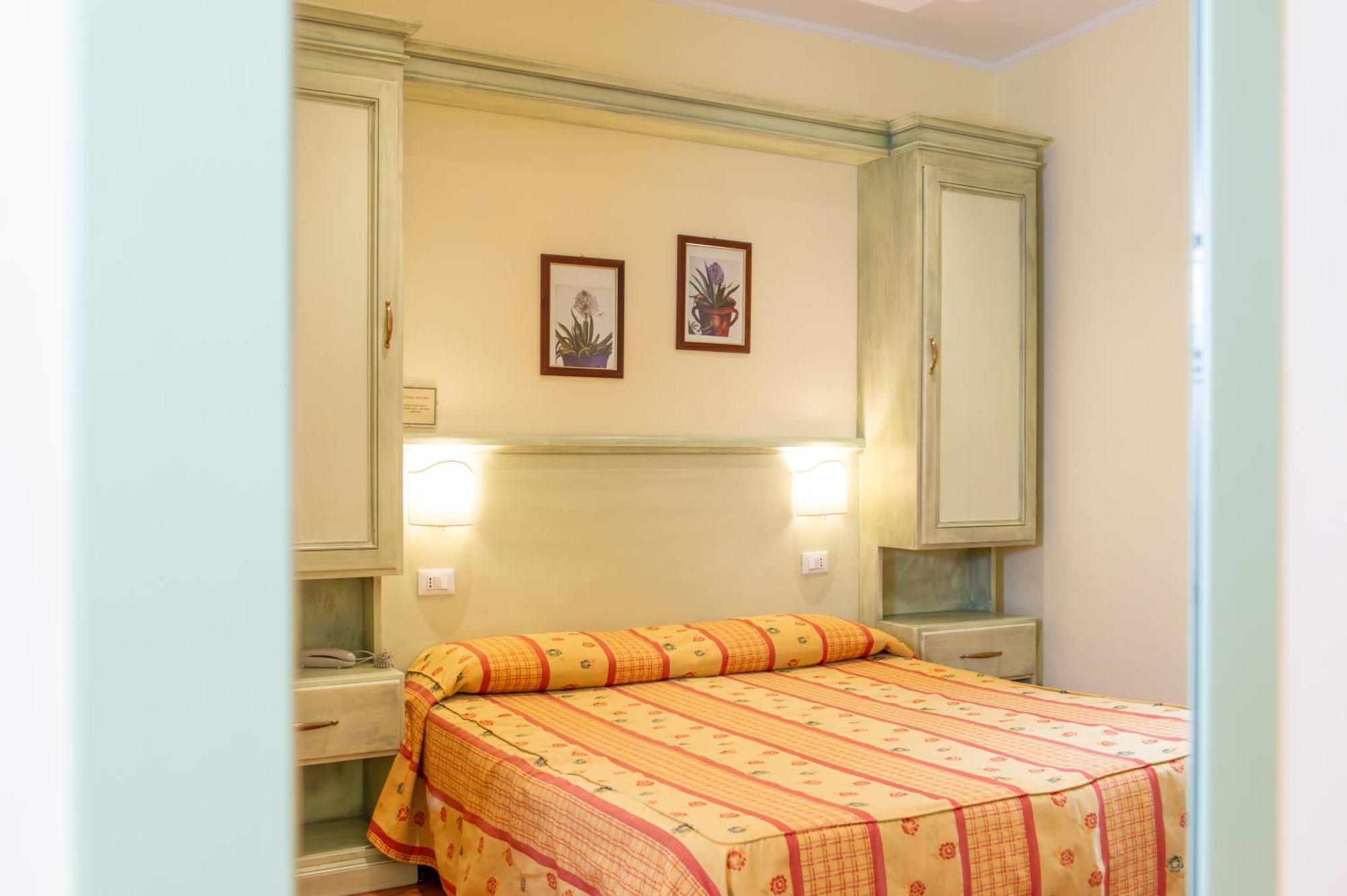 Minerva Hotel 2*